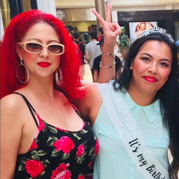 Meet your Posher, Maili - Picture 2 of 2